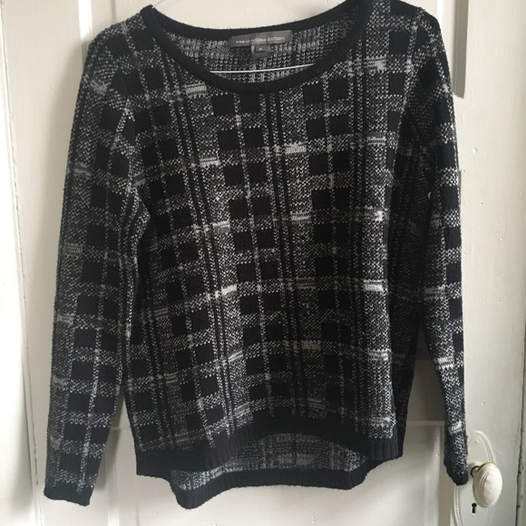 Geometric Patterned Sweater - Picture 8 of 8